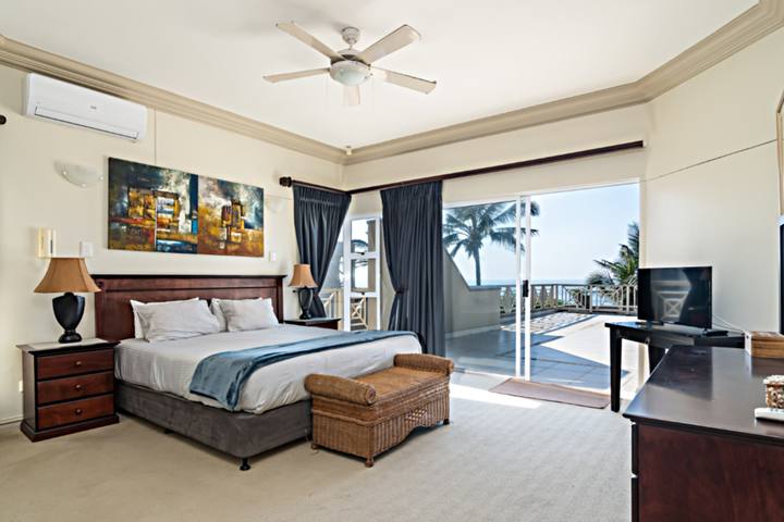 Miramar 3 Family Only Main Bedroom